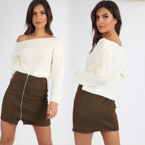 Off the shoulder knit sweater in ivory soft material - Picture 1 of 7